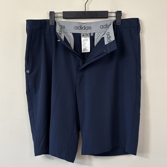 Adidas Men’s Ultimate365 10” Golf Shorts Collegiate Navy Size 38 - Picture 4 of 7